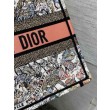 Borse Imitazioni tote Dior media con libro Farfalla intorno al mondo ricamato