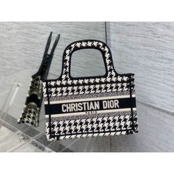 Borsa tote Dior Mini Book Micro ricamo pied de poule