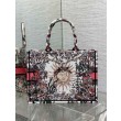 Borse Replica Alta Qualità tote media Dior Book Ricamo Dior 4 Saisons Printemps Soleil