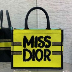 Replica Perfette Qualità superiore replica Dior Media Book Tote Bag Giallo e Blu Miss Dior Graffiti Embroidery imitazioni