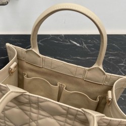 Borse Imitazioni Dior piccola book tote con tracolla Pelle di vitello macrocannage beige Replica qualità specchio Replica Perfette Borse Imitazioni Dior piccola book tote con tracolla Pelle di vitello macrocannage beige imitazioni