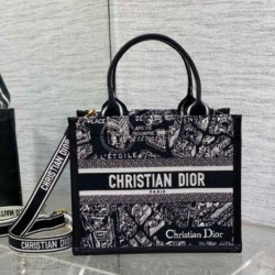 Borsa Dior piccola Book Tote con tracolla Ricamo Plan de Paris e pelle di vitello nera Replica qualità specchio Replica Perfette Borsa Dior piccola Book Tote con tracolla Ricamo Plan de Paris e pelle di vitello nera imitazioni