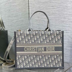 Replica Perfette Dior Medium Book Tote Bag con tracolla Oblique Embroidery e pelle di vitello grigia imitazioni