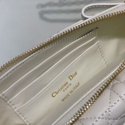 Pouch Dior Caro In pelle di vitello Cannage bianca Replica qualità specchio Replica Perfette Pouch Dior Caro In pelle di vitello Cannage bianca imitazioni