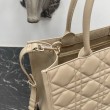 Dior Medium Book Tote Bag con tracolla Beige Macrocannage