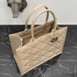 Dior Medium Book Tote Bag con tracolla Beige Macrocannage