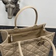 Dior Medium Book Tote Bag con tracolla Beige Macrocannage