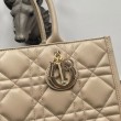 Dior Medium Book Tote Bag con tracolla Beige Macrocannage