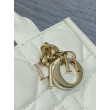 Dior Mini Book Tote Bag con Tracolla Bianca Macrocannage Pelle di Vitello Dior Mini Book Tote Bag con Tracolla Bianca Macrocannage Pelle di Vitello