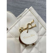 Dior Mini Book Tote Bag con Tracolla Bianca Macrocannage Pelle di Vitello Dior Mini Book Tote Bag con Tracolla Bianca Macrocannage Pelle di Vitello