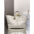 Dior Toujours Grande Borsa Macrocannage Pelle di Vitello Bianca