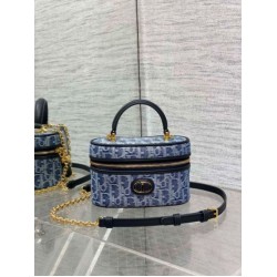 Dior 30 Montaigne Mini Vanity Case Blu Denim Oblique Jacquard Dior 30 Montaigne Mini Vanity Case Blu Denim Oblique Jacquard