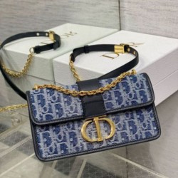 Borsa Dior 30 Montaigne East-West con catena Blue Denim Oblique Jacquard Replica qualità specchio Replica Perfette Borsa Dior 30 Montaigne East-West con catena Blue Denim Oblique Jacquard imitazioni