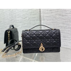 Borsa Dior Miss Dior con manico superiore Pelle di agnello Cannage nera Borsa Dior Miss Dior con manico superiore Pelle di agnello Cannage nera