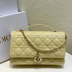Borse Firmate Replica Dior Miss Dior con manico superiore Pelle di agnello Cannage giallo pastello qualità specchio Replica Perfette Borse Firmate Dior Miss Dior con manico superiore Pelle di agnello Cannage giallo pastello imitazioni