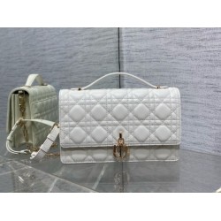 Borsa Dior Miss Dior con manico superiore Pelle di agnello Cannage bianca Borsa Dior Miss Dior con manico superiore Pelle di agnello Cannage bianca