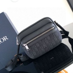 Dior Mini Rider 2.0 Borse Replica a tracolla con cerniera Nero Oblique con Nero qualità specchio Replica Perfette Dior Mini Rider 2.0 Borse a tracolla con cerniera Nero Oblique con Nero imitazioni