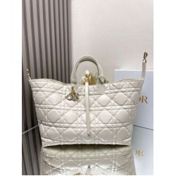 Dior Toujours Grande Borsa Macrocannage Pelle di Vitello Bianca Dior Toujours Grande Borsa Macrocannage Pelle di Vitello Bianca