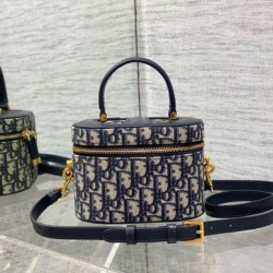 Dior Small CD Signature Vanity Case Blue Oblique Jacquard Replica qualità specchio Replica Perfette Dior Small CD Signature Vanity Case Blue Oblique Jacquard imitazioni