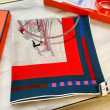 Pari all'originale replica Hermes Beige/Navy Auto in Equilibrio Scialle 140 Pari all'originale replica Hermes Beige/Navy Auto in Equilibrio Scialle 140