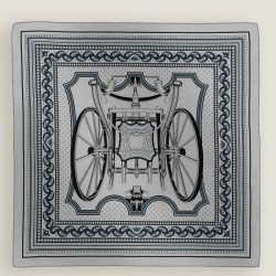 Replica qualità specchio falso  Scialle Hermès Grigio Phaeton's Wheels Bandana 140