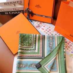 Replica qualità specchio Qualità superiore replica Scialle Hermès Verde Nautical Tattoos Bandana 140