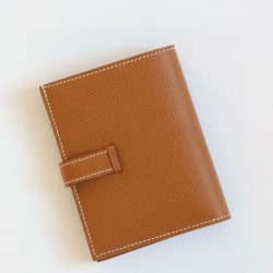 Replica Pari all'originale replica Portafoglio compatto Hermès Bearn fatto a mano in pelle di vitello Epsom oro Imitazioni Replica qualità specchio Pari all'originale replica Portafoglio compatto Hermès Bearn fatto a mano in pelle di vitello Epsom oro