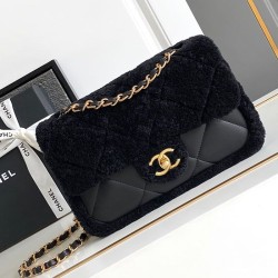 Replica Perfette  Perfetta con patta in pelle di agnello shearling AS5149 Nera imitazioni