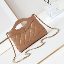 Replica Perfette Dettagli perfetti 31 Mini Shopping Borse Firmate  Pochette con catena lucida AS3656 Beige imitazioni
