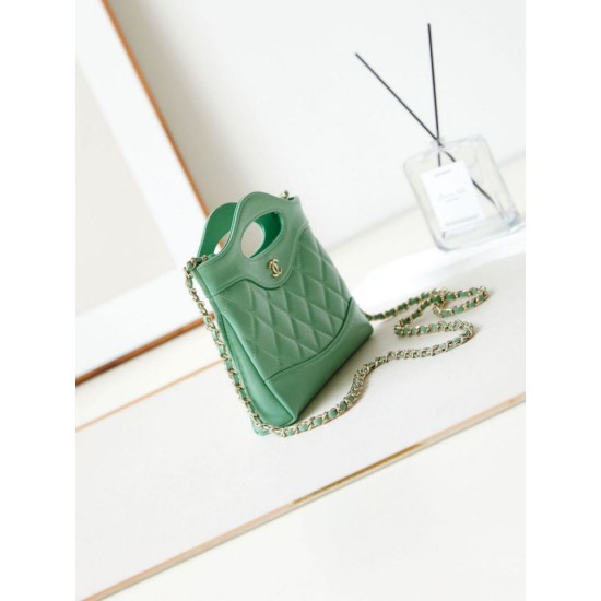 31 Mini Shopping Borse Firmate Replica Pochette con catena lucida AS3656 Verde chiaro qualità specchio Replica Perfette 31 Mini Shopping Borse Firmate Pochette con catena lucida AS3656 Verde chiaro imitazioni