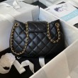 Borsa a tracolla in pelle di agnello nera AS4610