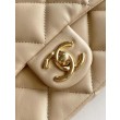 Borsa con patta in pelle di agnello AS2409 Beige