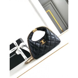 Borsa hobo con catena nera AS4966