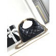 Borsa hobo con catena nera AS4966