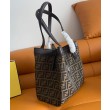 Borsa media Fendi Origami 8BH414 Caffè scuro