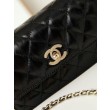 Borsa piccola con patta e manico superiore AP3803 Nero