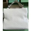 Bora Pari all'originale replica tote media Gucci Blondie 751516 Crema