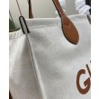 Borsa tote media Gucci con stampa Gucci 772176 Caffè