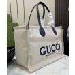 Imitazioni borse griffate tote media Gucci con stampa Gucci 772176 Nera