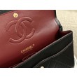 Borsa vintage con patta in pelle di agnello nera A2220