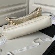 Dettagli perfetti Borsa Hobo in pelle di agnello Bianco AS4777