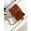 Dettagli perfetti Borse Replica mini con patta in pelle di agnello shearling AS5148 Beige