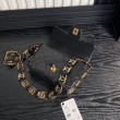 Dettagli perfetti Borsa piccola con patta in pelle di agnello AS5174