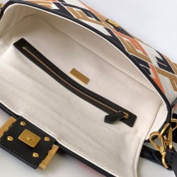 Borse Replica Alta Qualità Baguette Fendi 8BR600 Nero qualità specchio Replica Perfette Borse Alta Qualità Baguette Fendi 8BR600 Nero imitazioni
