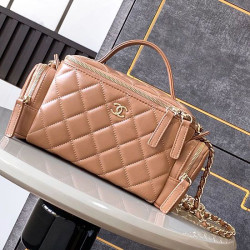 Imitazione Beauty Case in pelle di agnello AS5222 Cammello