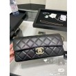 Imitazione Borsa con patta in pelle di agnello nera AS3791