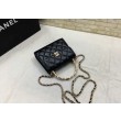 Imitazione Mini pochette con manico con catena nera AP2945