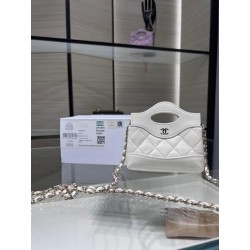 Pochette con catena AP3875 bianca