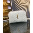Pochette YSL Saint Laurent Gaby con cerniera in pelle di agnello trapuntata color crema