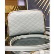 Pochette YSL Saint Laurent Gaby con cerniera in pelle di agnello trapuntata color crema